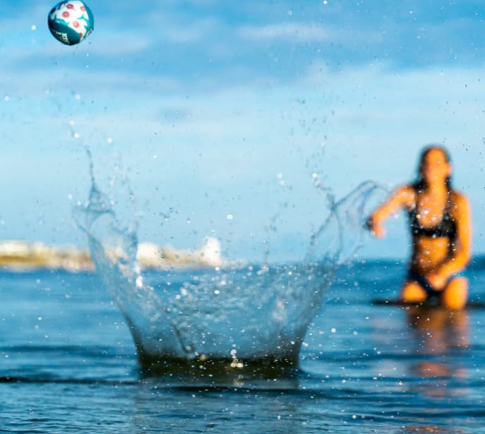 Piłeczka wodna Waboba Mini 2" (Produkt   w kilku kolorach - wysyłka losowa)