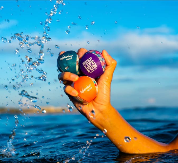 Piłeczka wodna Waboba Mini 2" (Produkt   w kilku kolorach - wysyłka losowa)