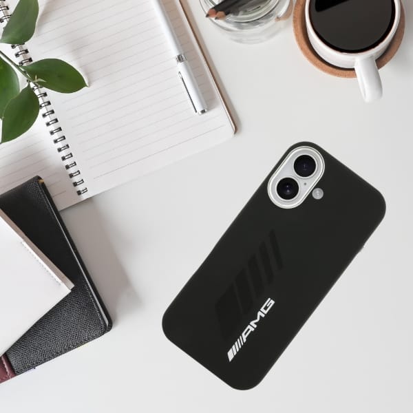 Etui AMG Silicone Oversize Rhombs        MagSafe do iPhone 17 czarny