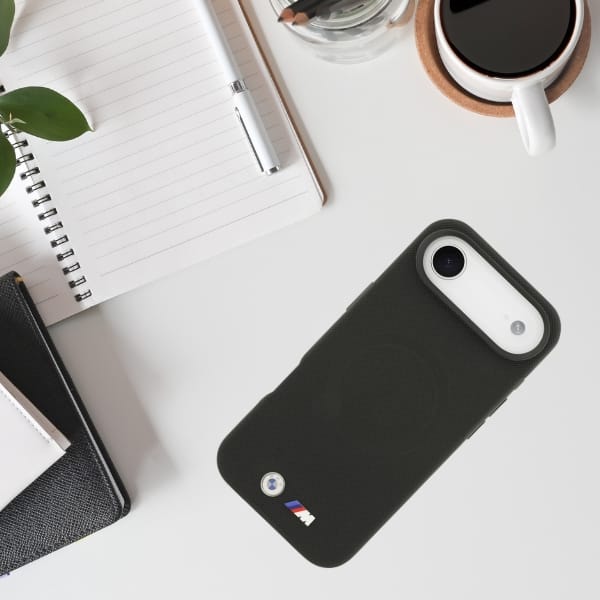 Etui BMW M FW Metal Logo MagSafe do      iPhone Air czarny