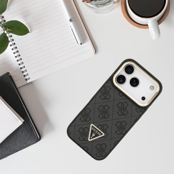 Etui Guess 4G PU Triangle Logo & Stand Camera Magsafe do iPhone 17 Pro czarny