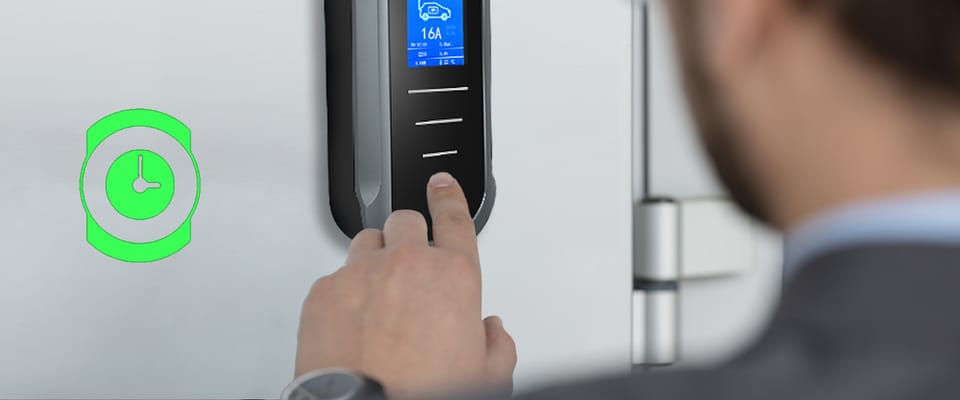 Qoltec Mobilna ładowarka do samochodu elektrycznego EV z regulacją 2w1 Typ2 | 3.5kW | 230V | Wi-fi | LCD | Przenośna | 5m