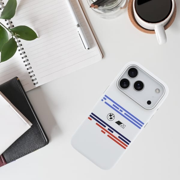 Etui BMW M Silicon Horizontal Line       MagSafe do iPhone 17 Pro biały
