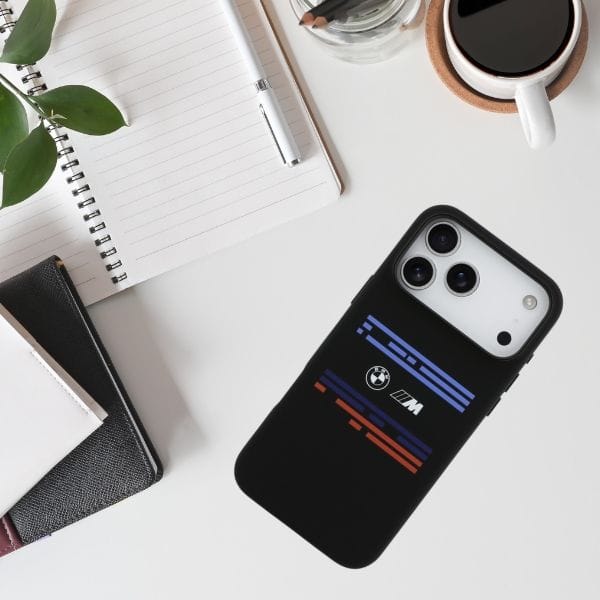 Etui BMW M Silicon Horizontal Line       MagSafe do iPhone 17 Pro Max czarny