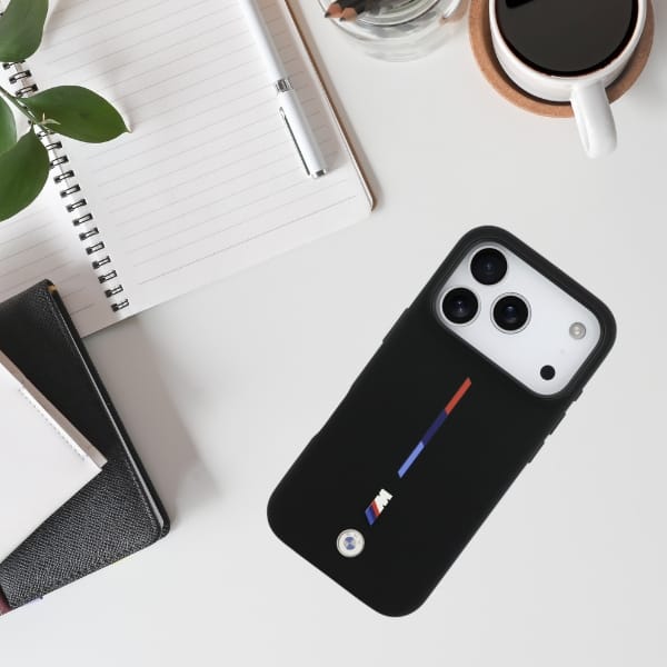Etui BMW M Silicon Tricolor Line MagSafe do iPhone 17 Pro czarny