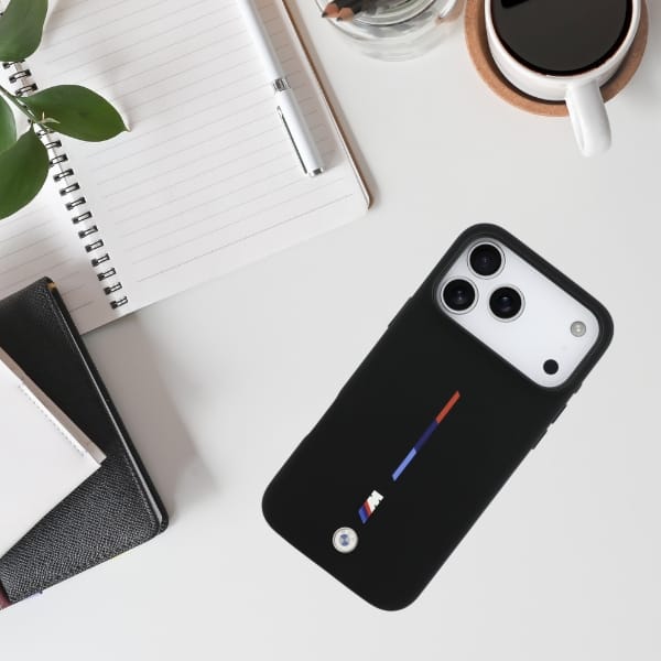 Etui BMW M Silicon Tricolor Line MagSafe do iPhone 17 Pro Max czarny