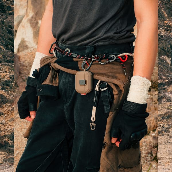 Etui Skinarma Mecha LE do AirPods Pro 3  forest