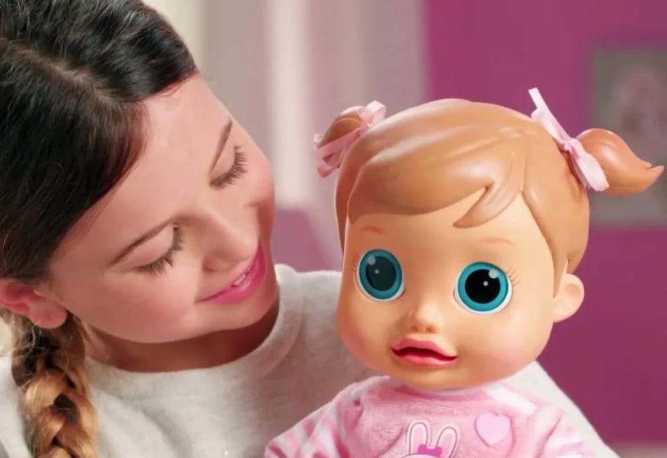 Mówiąca lalka Emma z czujnikiem ruchu. 38 cm