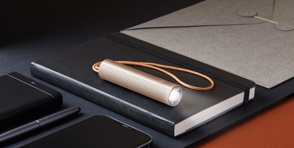 Lexon Fine Brelok z latarką szary/gunmetal LL129X