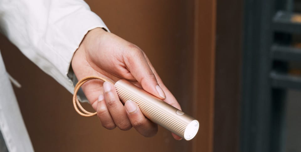 Lexon Fine Brelok z latarką szary/gunmetal LL129X