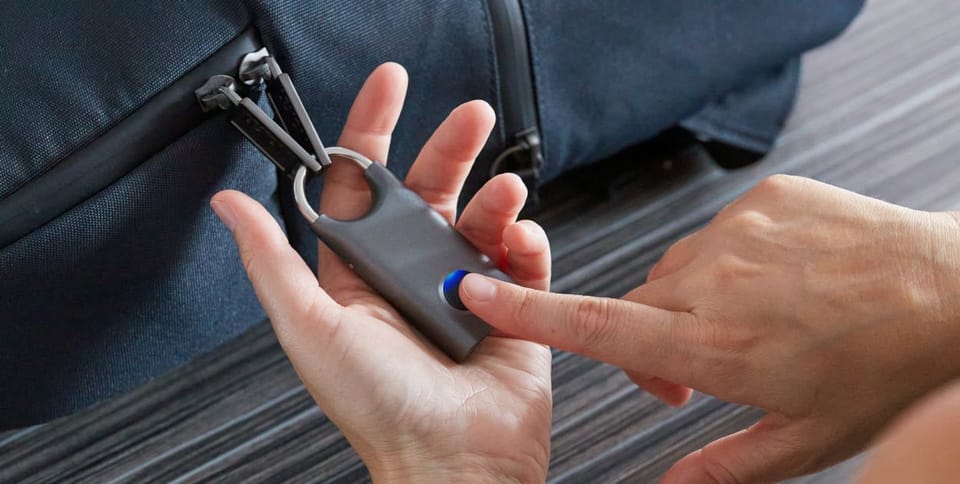 Lexon Nomaday Kłódka na odcisk palcazłoty/soft gold LL128D