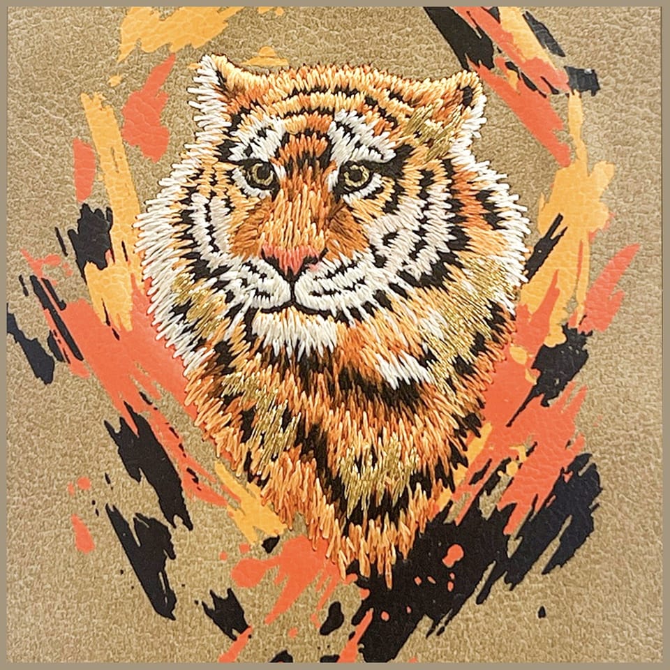 Etui Nimmy Tygrys MagSafe do iPhone 17   jasnobrązowy