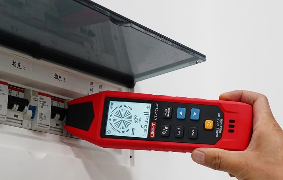 Wykrywacz przewodów UNI-T UT25CL