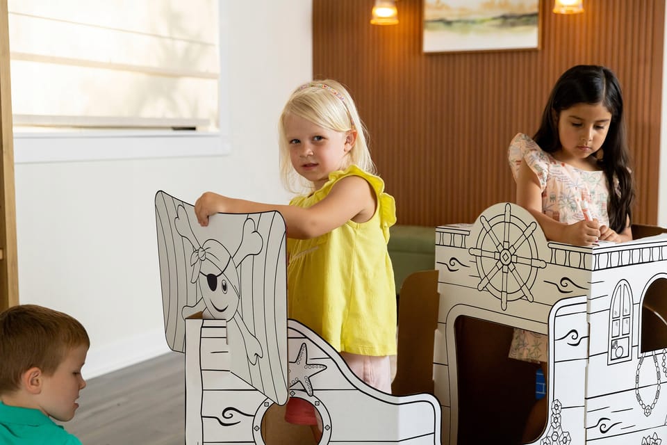 Domek do kolorowania STATEK PIRACKI XL 100142508 FELLOWES