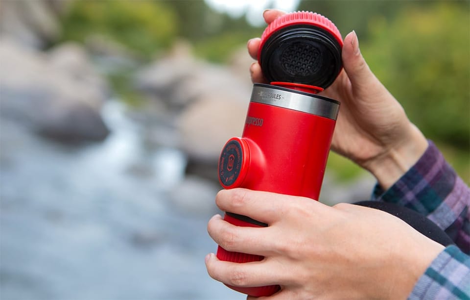 Przenośny ekspres do kawy WACACO Nanopresso Lava Red + Etui