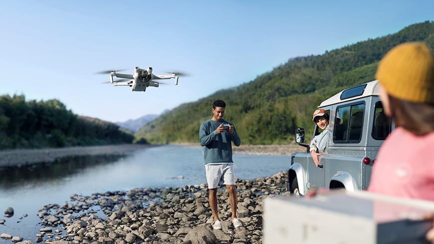 Dron DJI Mini 3 z aparaturą RC-N1