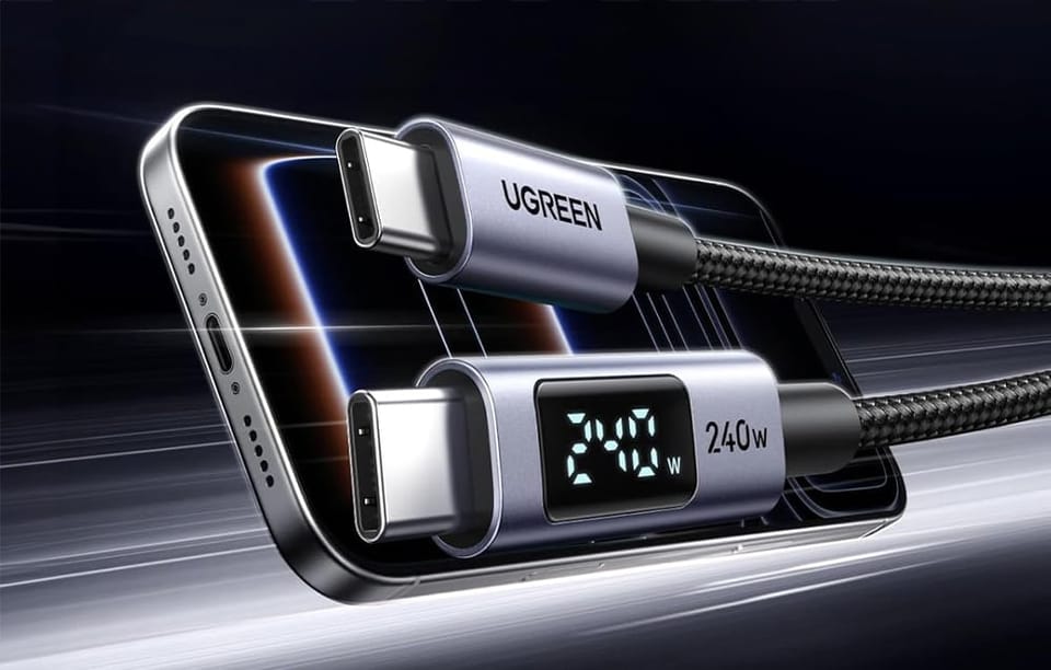 Kabel USB-C Ugreen z wyświetlaczem obok smartfona
