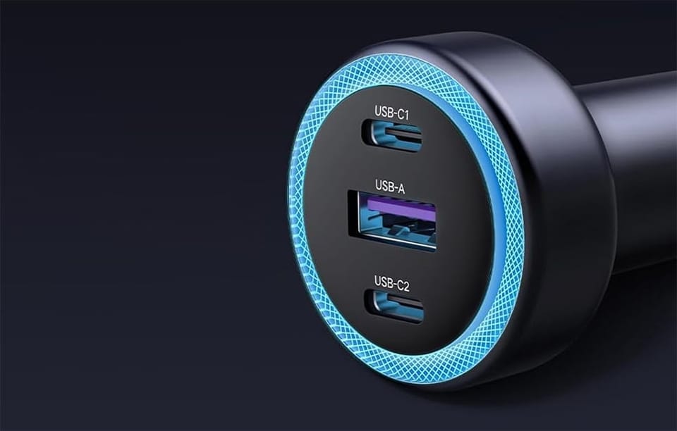 Ładowarka samochodowa UGREEN EC307 30W USB+2x USB-C (czarna)