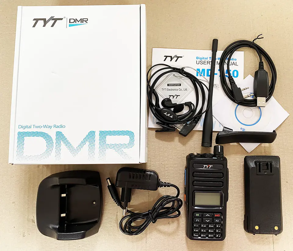 Zdjęcie real zestawu DMR Tyt MD-750