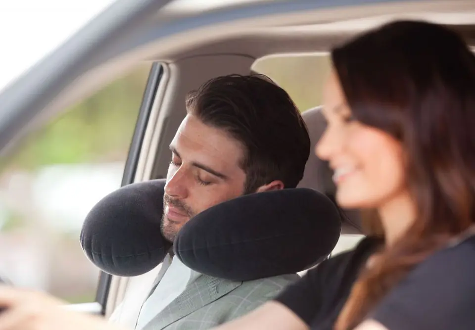 Inflatable headrest travel pillow INTEX 68675