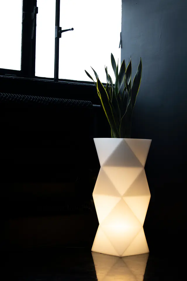 Asti white garden pot with lighting